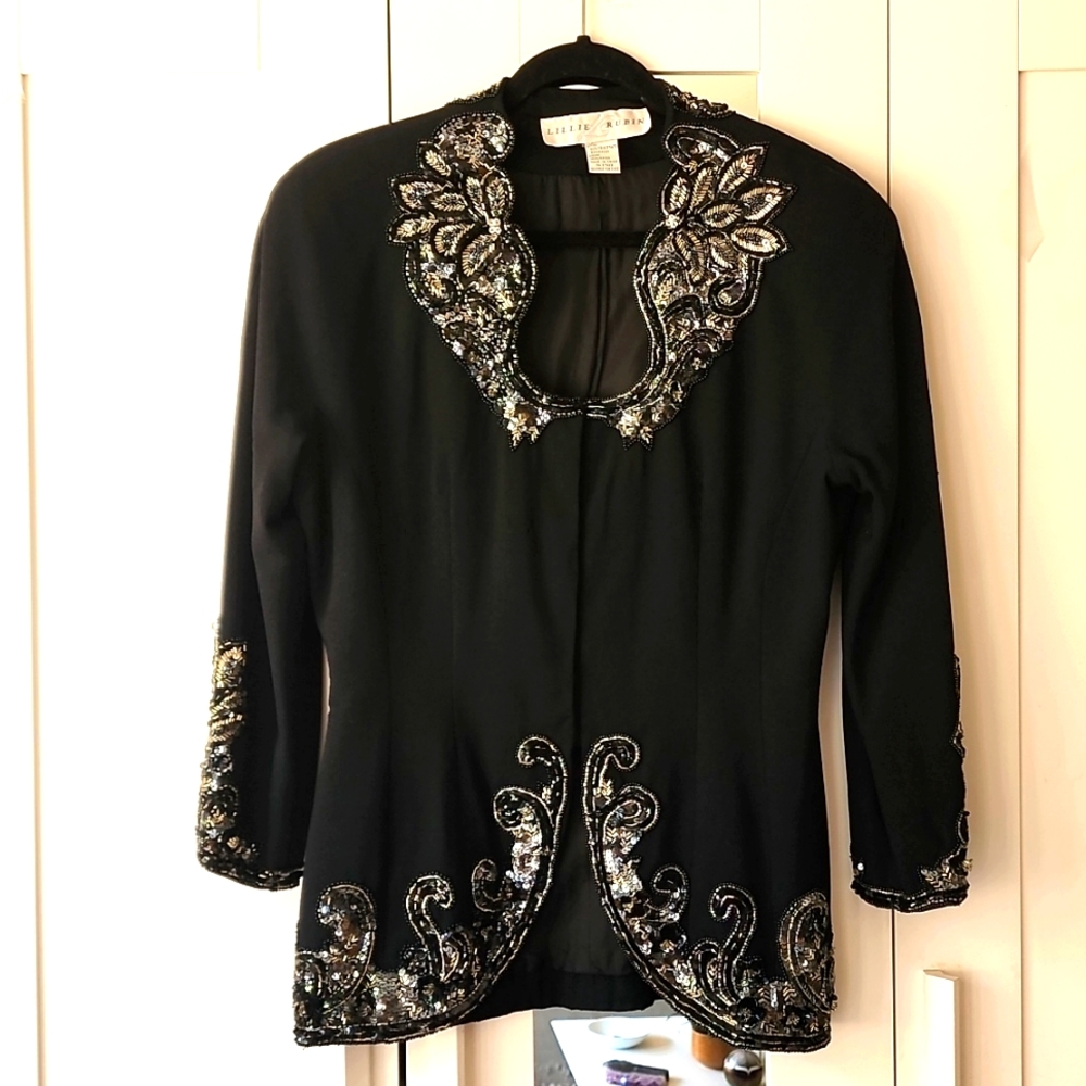 Beautiful sequined black blazer-like top with sequined detail